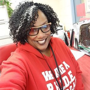 Meet your Posher, Carla